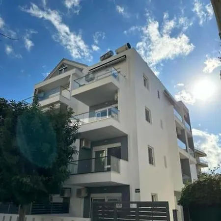 Irene Lux Apartment Loutraki  Exterior photo