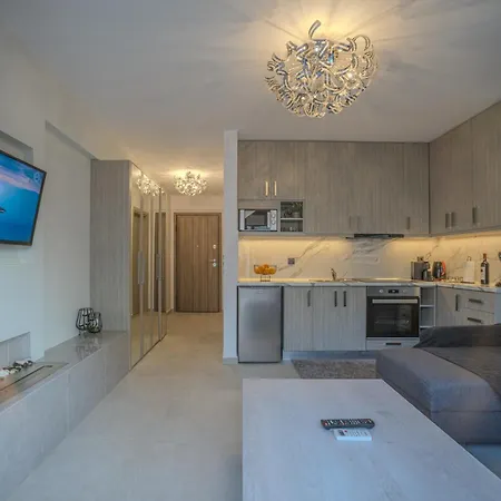 Irene Lux Apartment Loutraki  Exterior photo