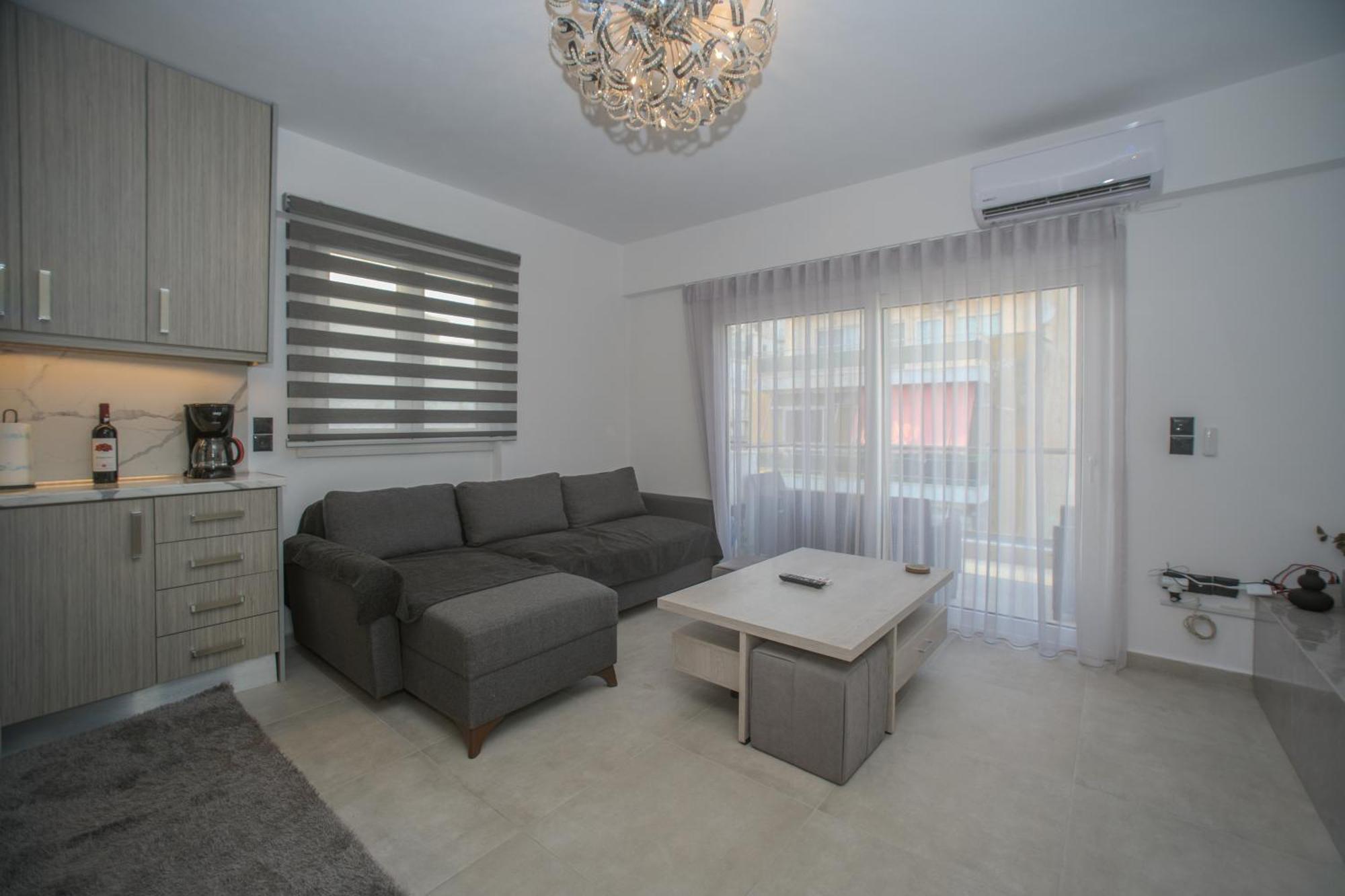 Irene Lux * Loutraki (Corinthia)