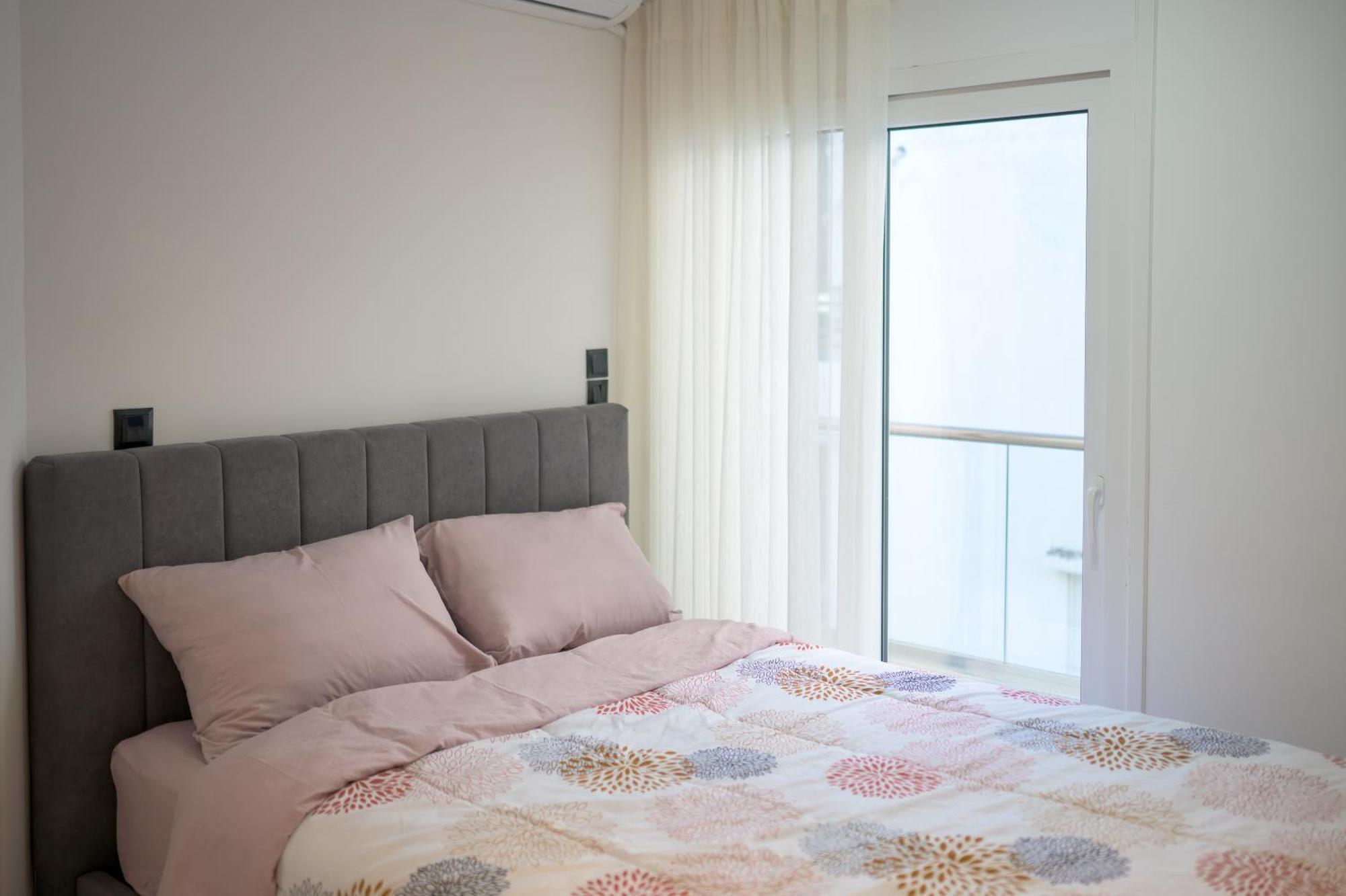Irene Lux * Loutraki (Corinthia)